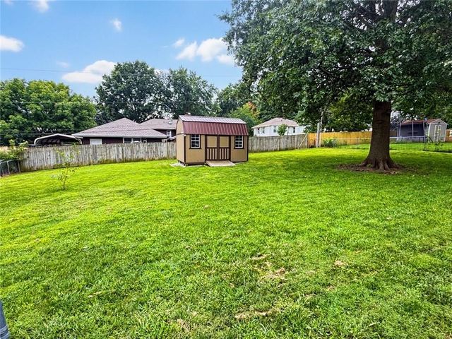 1607 NE 114 Street, Kansas City, MO 64155
