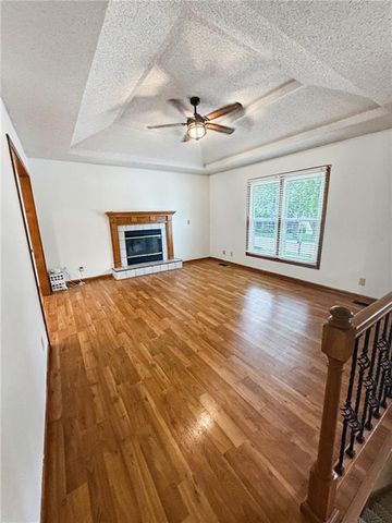 1607 NE 114 Street, Kansas City, MO 64155