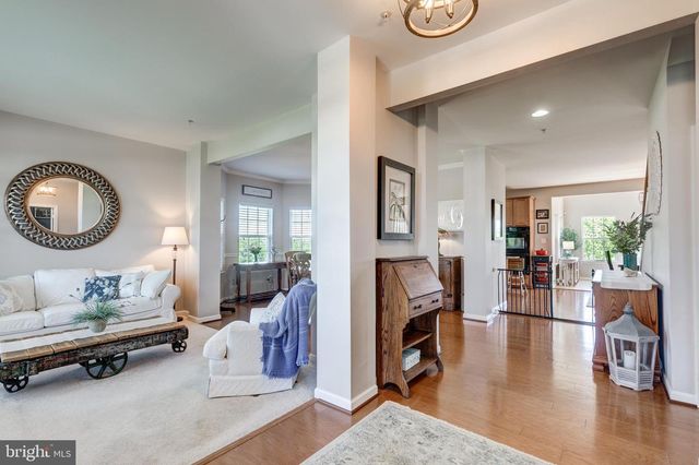 2286 SWIFTWATER DR, Hanover, PA 17331