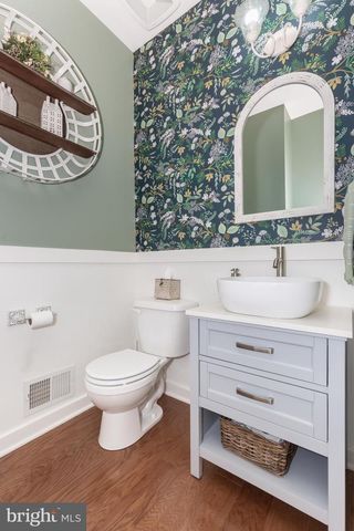 2286 SWIFTWATER DR, Hanover, PA 17331