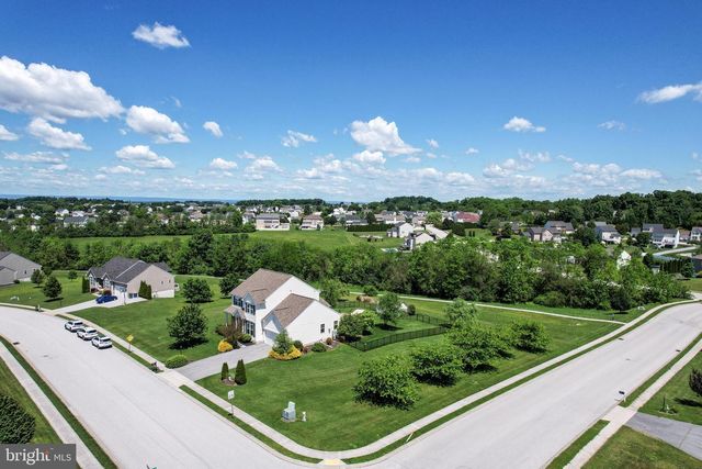 2286 SWIFTWATER DR, Hanover, PA 17331