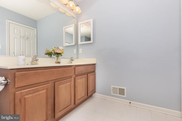 2286 SWIFTWATER DR, Hanover, PA 17331