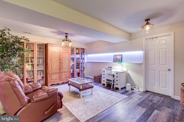 2286 SWIFTWATER DR, Hanover, PA 17331