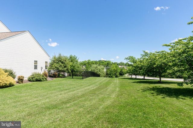2286 SWIFTWATER DR, Hanover, PA 17331