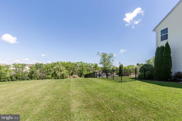 2286 SWIFTWATER DR, Hanover, PA 17331
