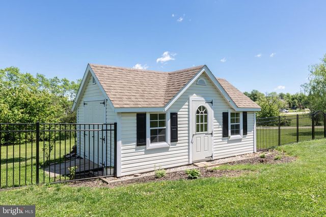 2286 SWIFTWATER DR, Hanover, PA 17331