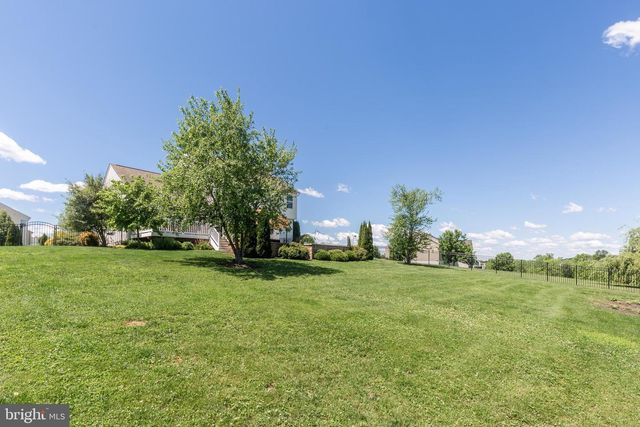 2286 SWIFTWATER DR, Hanover, PA 17331