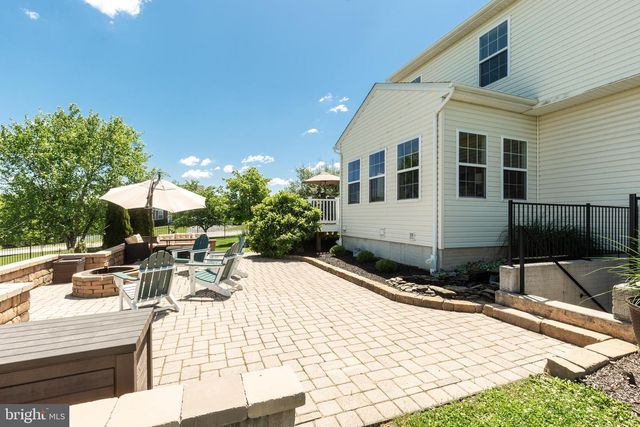 2286 SWIFTWATER DR, Hanover, PA 17331