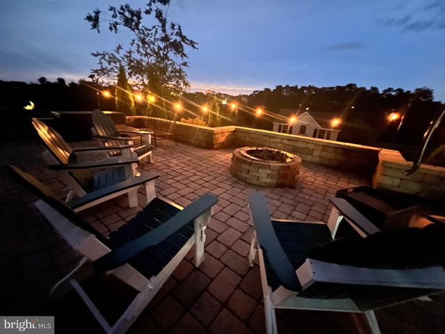 2286 SWIFTWATER DR, Hanover, PA 17331