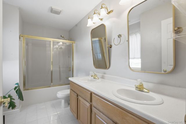 39 Deer Crossing Drive, Fishkill, NY 12524