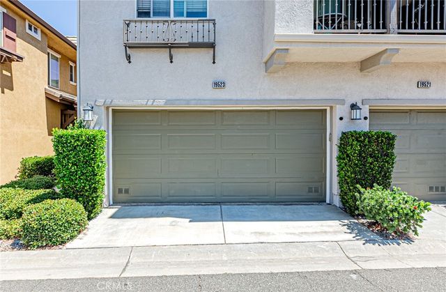 19523 Opal Lane, Saugus, CA 91350