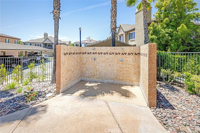 19523 Opal Lane, Saugus, CA 91350