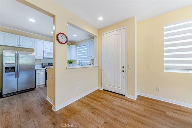 19523 Opal Lane, Saugus, CA 91350