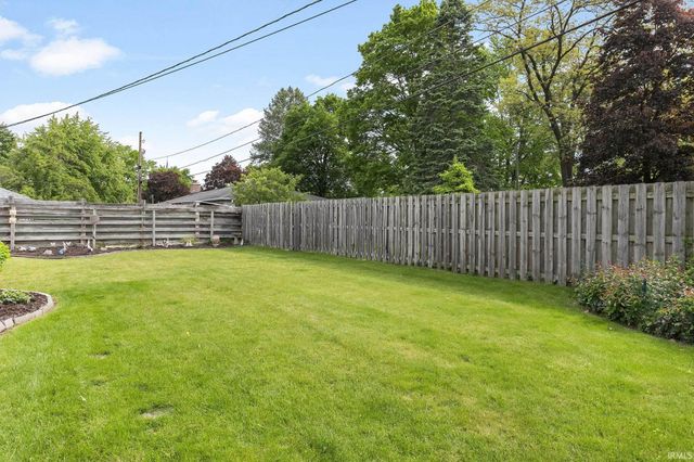 126 S Ironwood Drive, South Bend, IN 46615