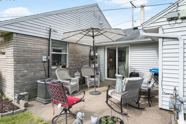 126 S Ironwood Drive, South Bend, IN 46615