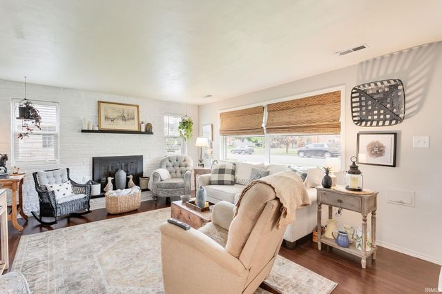 126 S Ironwood Drive, South Bend, IN 46615