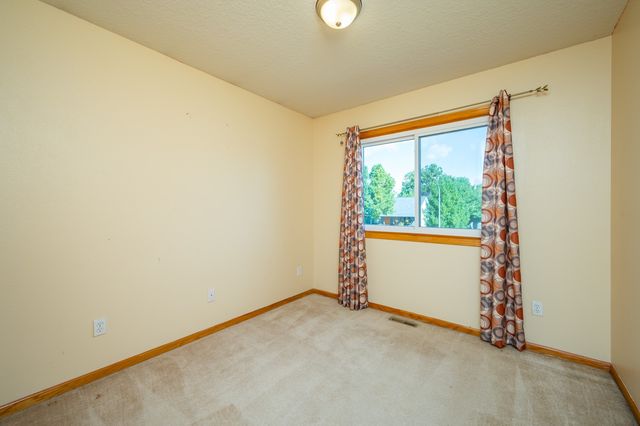 1231 Jerlynn Avenue, Des Moines, IA 50313