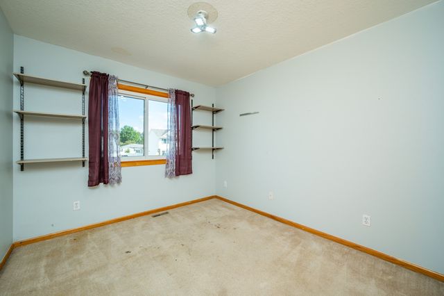 1231 Jerlynn Avenue, Des Moines, IA 50313