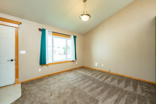 1231 Jerlynn Avenue, Des Moines, IA 50313