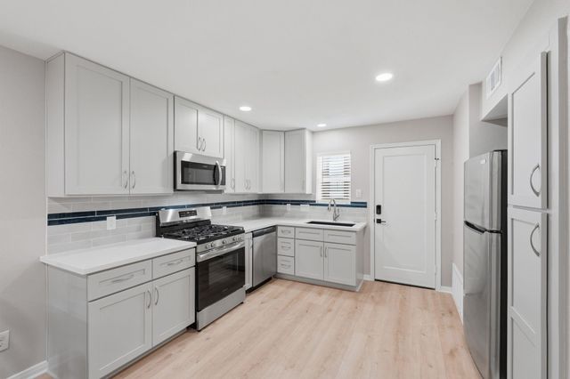 1919 20th Street, Huntsville, TX 77340