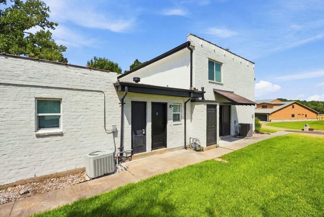 1919 20th Street, Huntsville, TX 77340