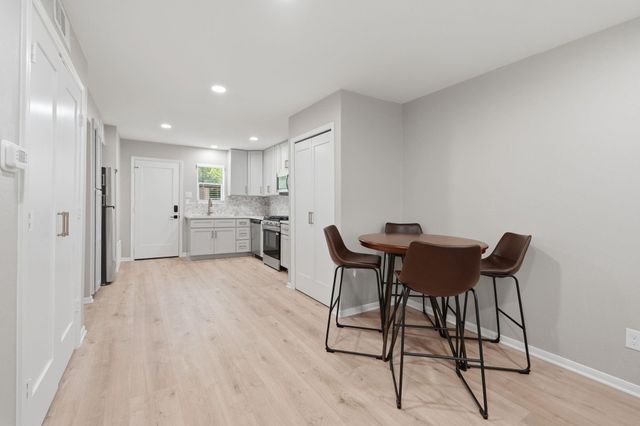 1919 20th Street, Huntsville, TX 77340