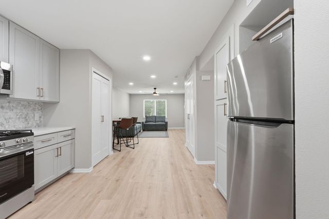 1919 20th Street, Huntsville, TX 77340
