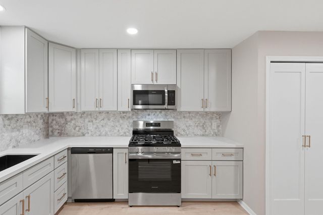 1919 20th Street, Huntsville, TX 77340