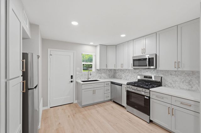 1919 20th Street, Huntsville, TX 77340