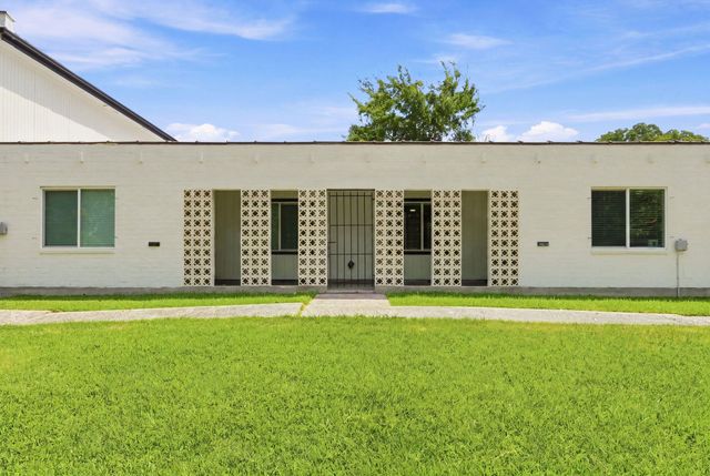 1919 20th Street, Huntsville, TX 77340
