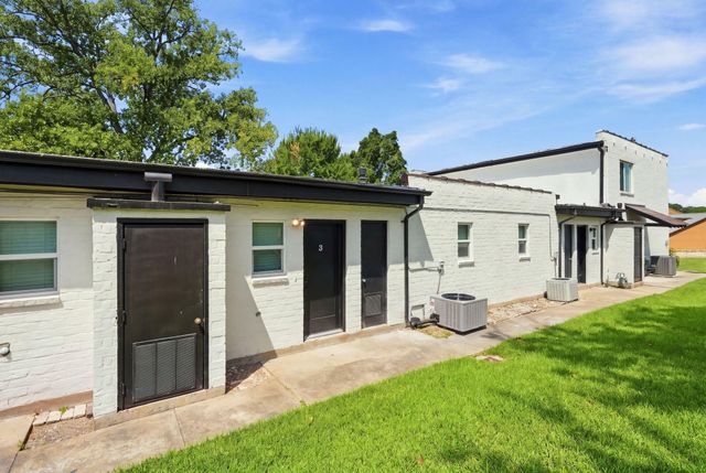 1919 20th Street, Huntsville, TX 77340