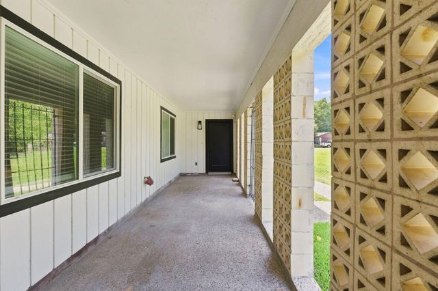 1919 20th Street, Huntsville, TX 77340