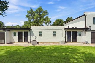 1919 20th Street, Huntsville, TX 77340
