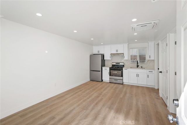5842 Lexington Avenue, Hollywood, CA 90038