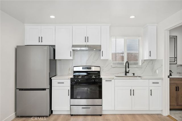 5842 Lexington Avenue, Hollywood, CA 90038