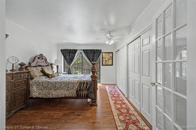 18240 University Park Drive, Livonia, MI 48152