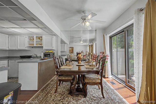 18240 University Park Drive, Livonia, MI 48152
