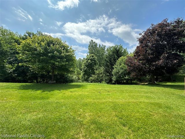 12104 Lexington Drive 3, South Lyon, MI 48178