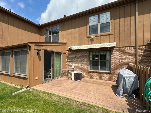 12104 Lexington Drive 3, South Lyon, MI 48178