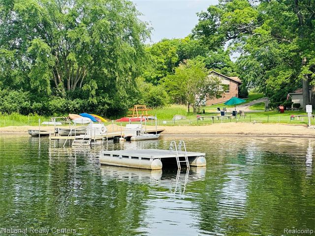 12104 Lexington Drive 3, South Lyon, MI 48178
