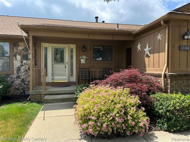 12104 Lexington Drive 3, South Lyon, MI 48178