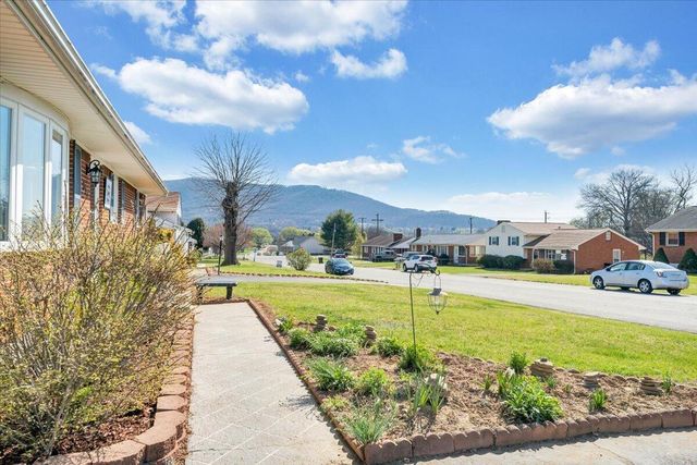 614 Santee RD, Roanoke, VA 24019