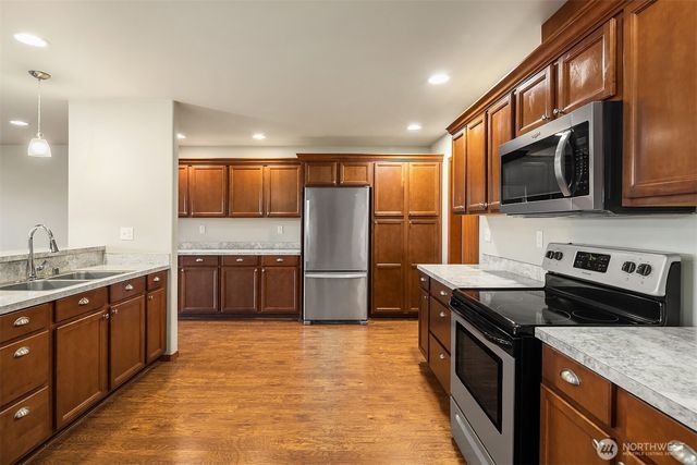 1654 SW Stremler Drive, Oak Harbor, WA 98277