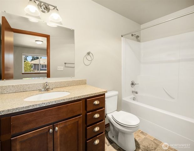 1654 SW Stremler Drive, Oak Harbor, WA 98277