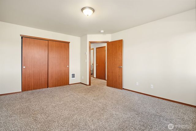 1654 SW Stremler Drive, Oak Harbor, WA 98277