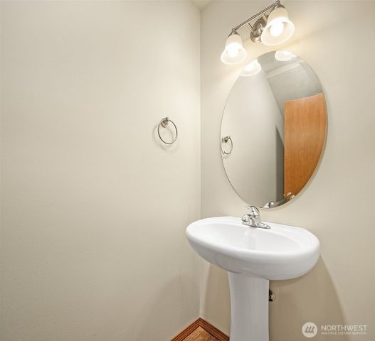 1654 SW Stremler Drive, Oak Harbor, WA 98277