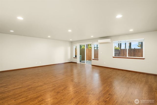 1654 SW Stremler Drive, Oak Harbor, WA 98277