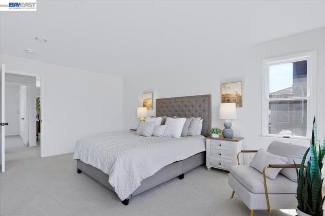 204 Centre Ct, Alameda, CA 94502