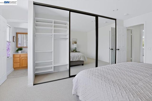 204 Centre Ct, Alameda, CA 94502