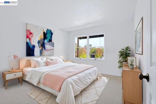 204 Centre Ct, Alameda, CA 94502